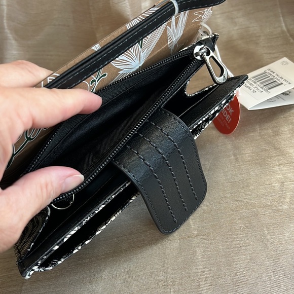 Sakroots Olympic wristlet crossbody bag nwt - Picture 3 of 4